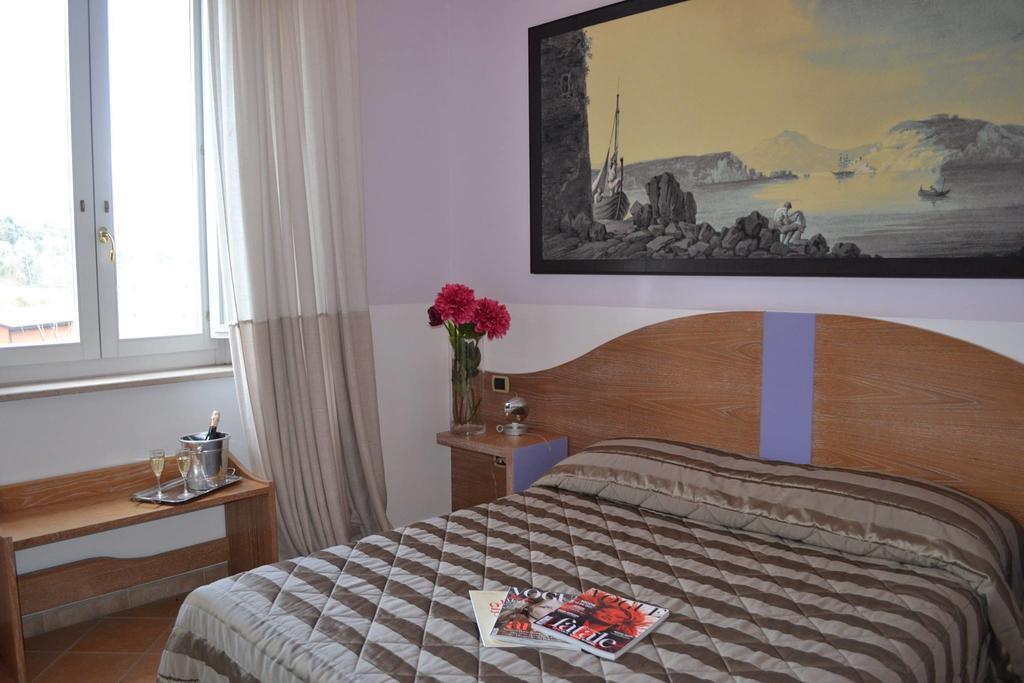 San Leucio Resort Caserta Bilik gambar